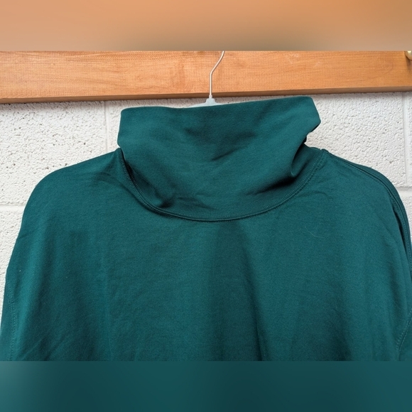 L. L. Bean size 2XLT turtle neck NWT in hunter green - Picture 8 of 13